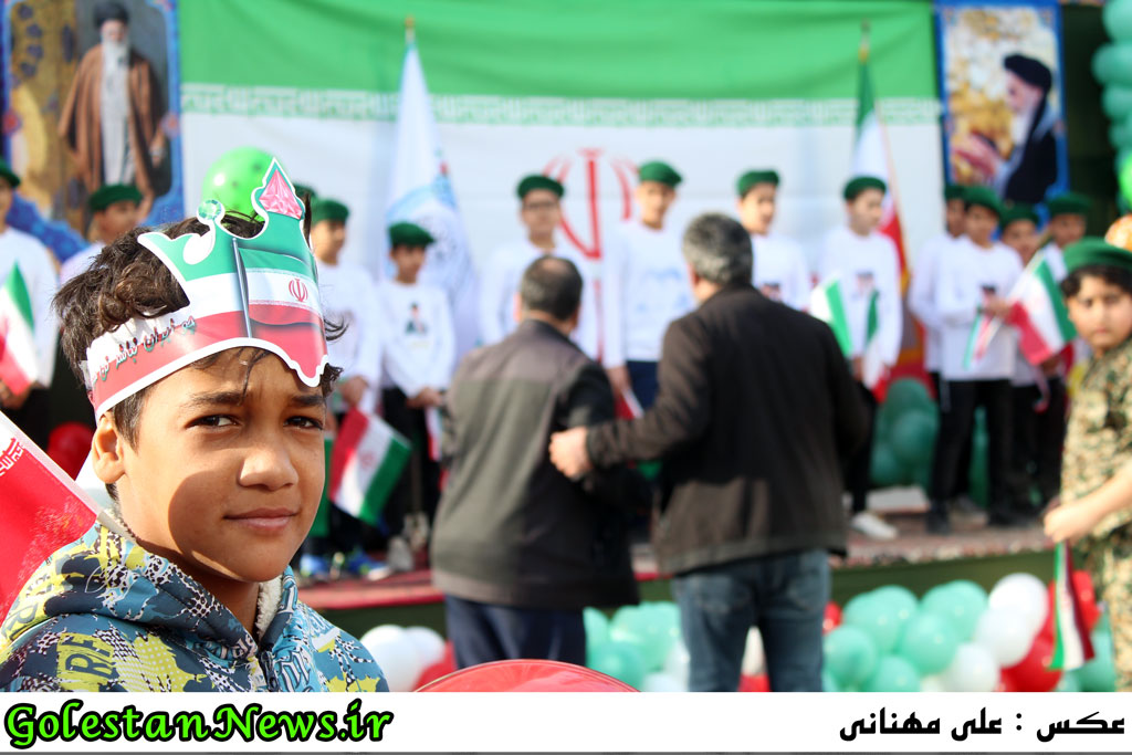تصاویر حضور کودکان و نوجوانان در راهپیمایی 22 بهمن شهر علی آباد کتول